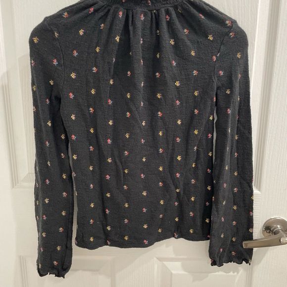 Texture and thread XS long sleeve blouse - Picture 2 of 3